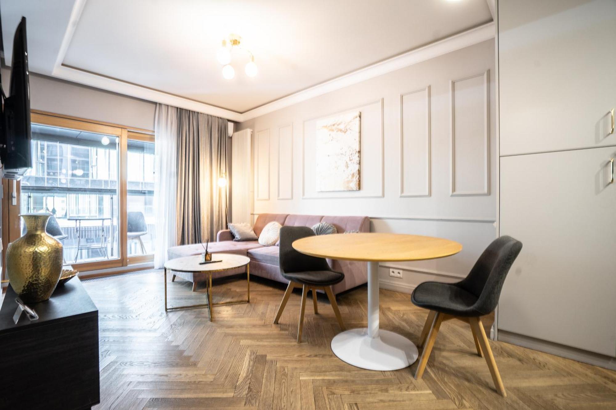 Vipwarsawapartments Sapphire Mennica Residence Kültér fotó