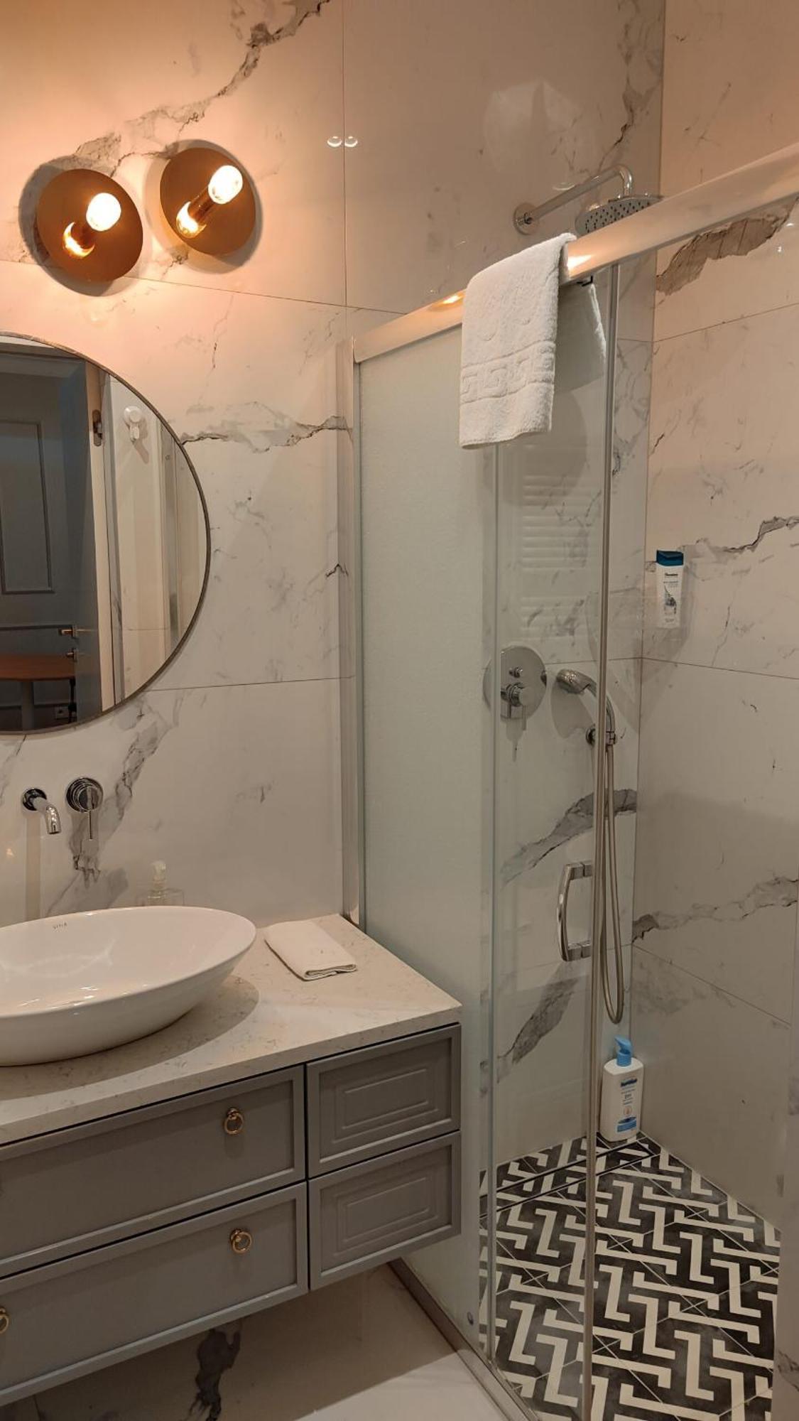 Vipwarsawapartments Sapphire Mennica Residence Kültér fotó