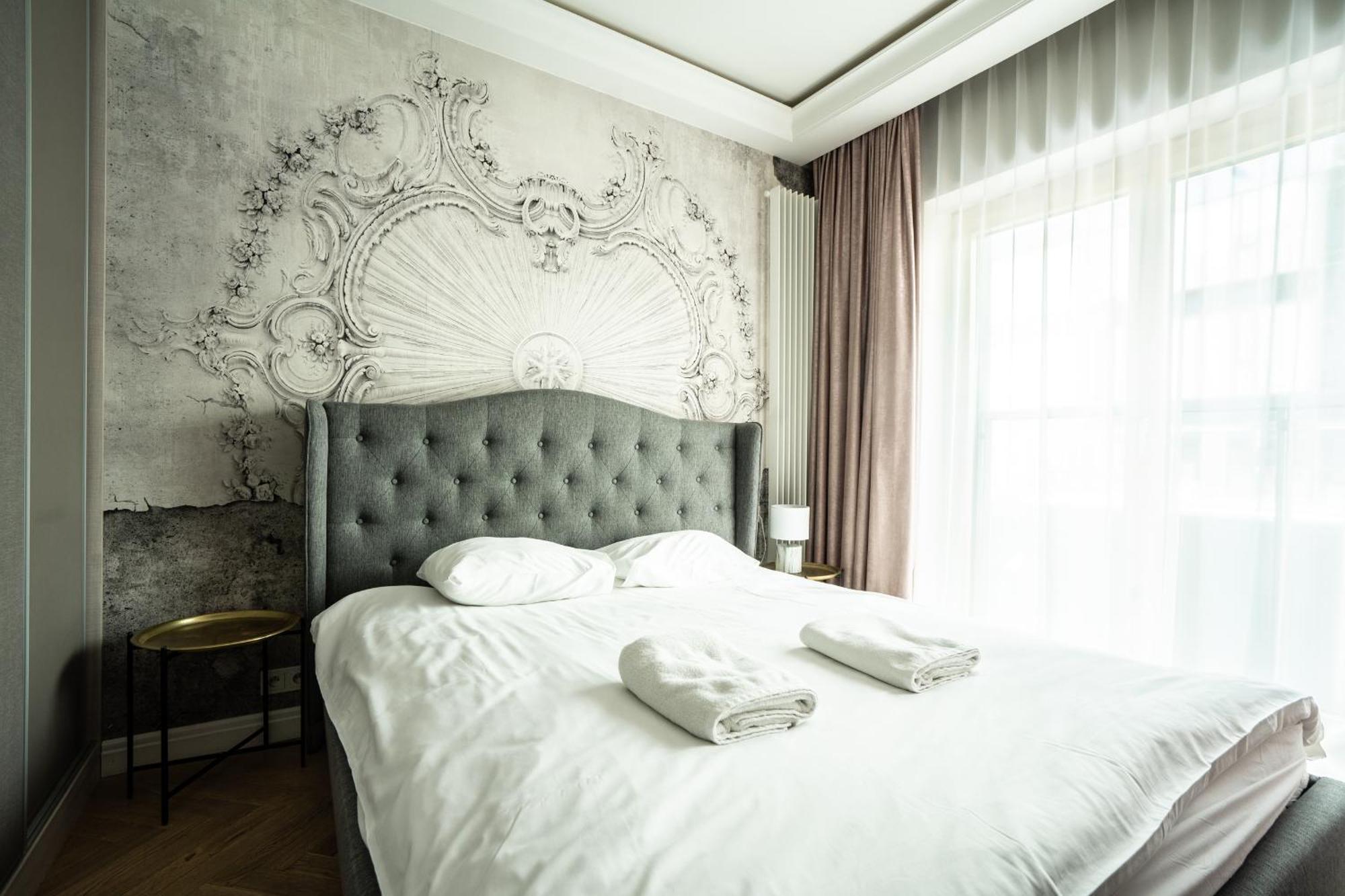 Vipwarsawapartments Sapphire Mennica Residence Kültér fotó