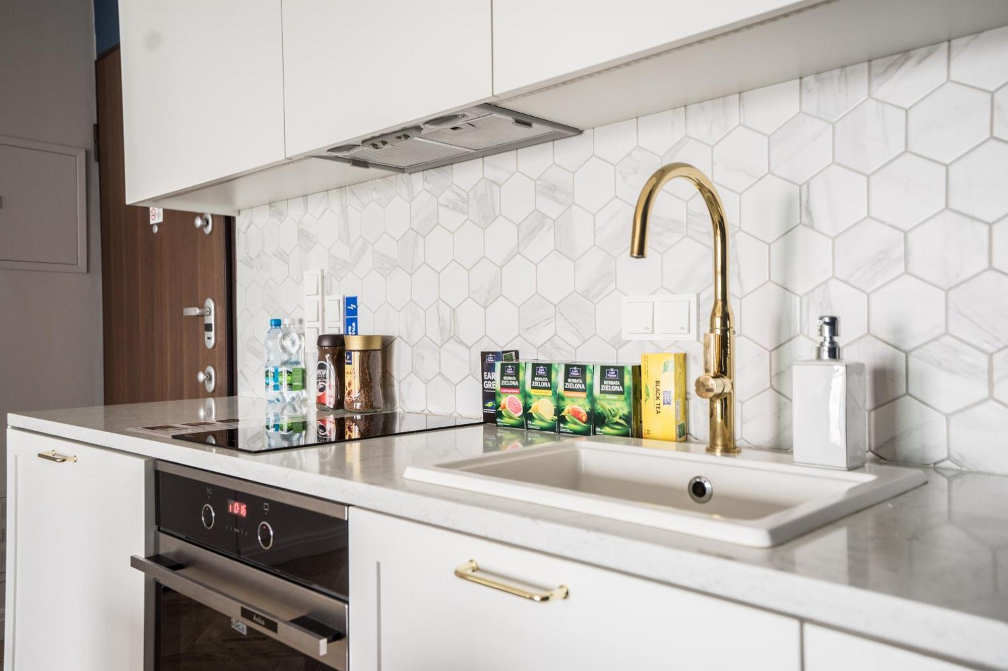 Vipwarsawapartments Sapphire Mennica Residence Kültér fotó