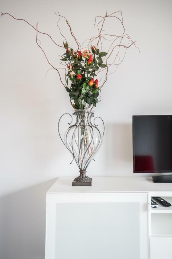 Vipwarsawapartments Sapphire Mennica Residence Kültér fotó